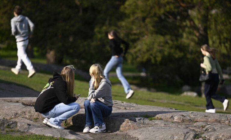 Koulujen päättäjäispäivä