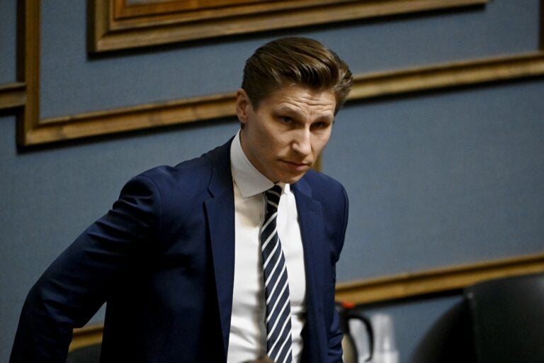 Eduskunnan täysistunto