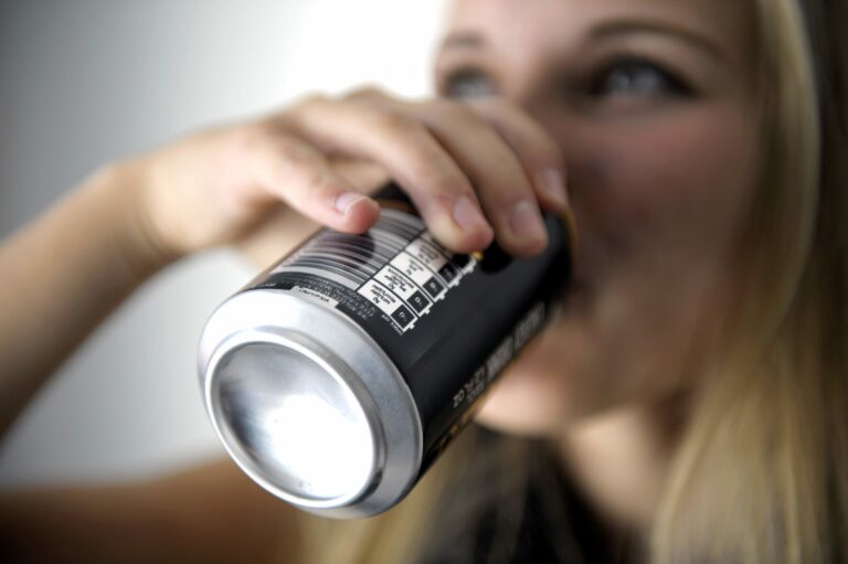 Kuvituskuvaa nuorista