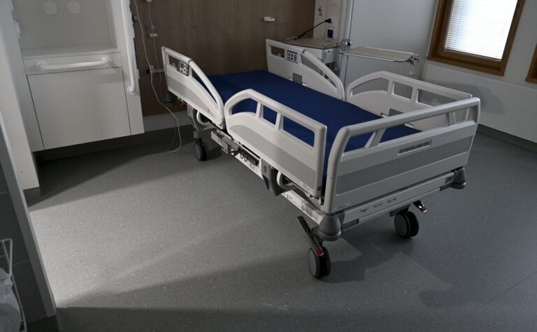 Uuden Siltasairaalan tutustumiskierros toimittajille