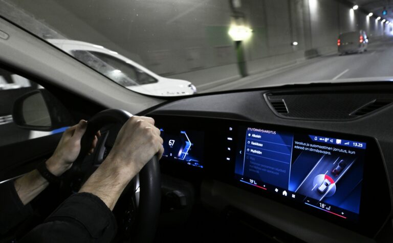 Autokannassa on ajokkeja, joiden ajoavustin saattaa tehdä tarpeettoman äkkijarrutuksen