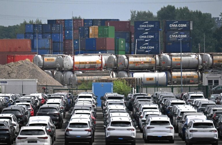 GERMANY - CARS - HARBOUR - ECONOMY