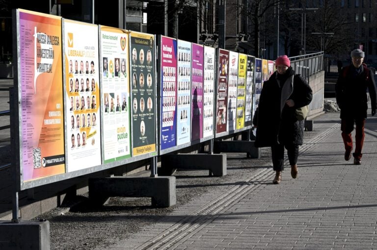 Eduskuntavaalien kolme suurinta puoluetta olivat kaikki voittajia - suosituin puolue kokoomus lähtee hallitustunnusteluihin pääsiäisviikon jälkeen