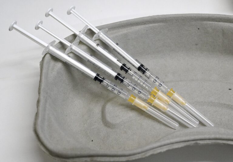 Influenssa- ja koronarokotukset Kivelän terveysasemalla