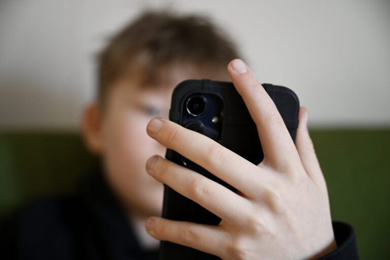 Tiktokin asema nuorten ykkösuutiskanavana on vahvistunut