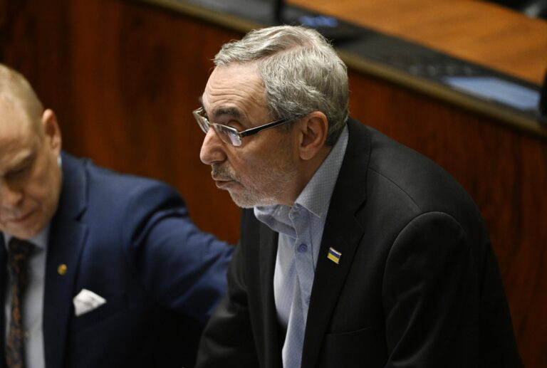 Eduskunnan täysistunto