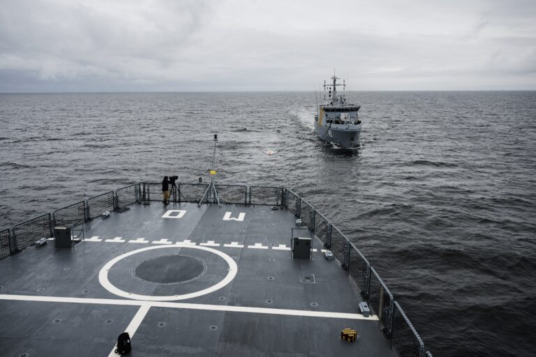 Navy s spring main exercise Narrow Waters 25