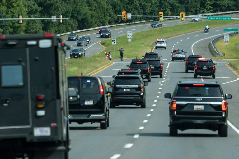 US - POLITICS - TRUMP - GOLF Taitoluistelu: Kotimaiset kesäkilpailut (-17.8