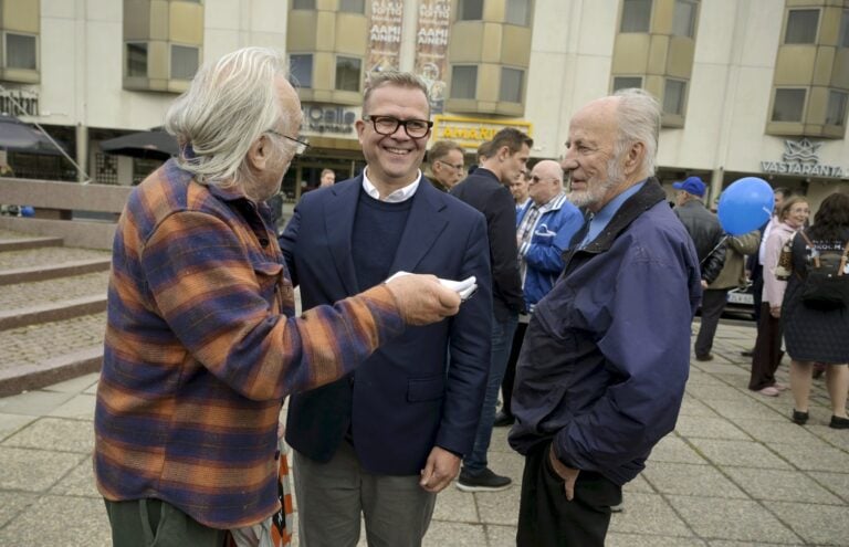 Kokoomuksen eduskuntaryhmän kesäkokous Kokkolassa ja Vaasassa 26.-27.8