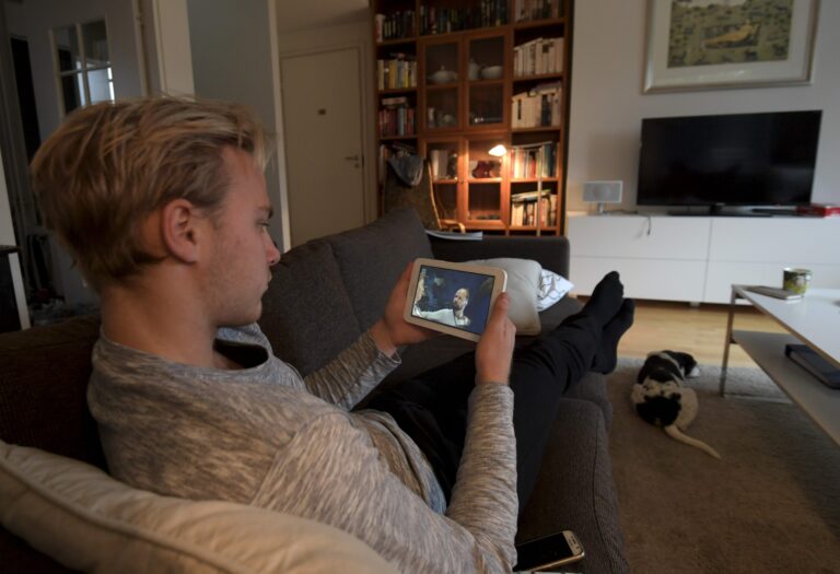 Noin puolet televisio-ohjelmista katsotaan reaaliaikaisina