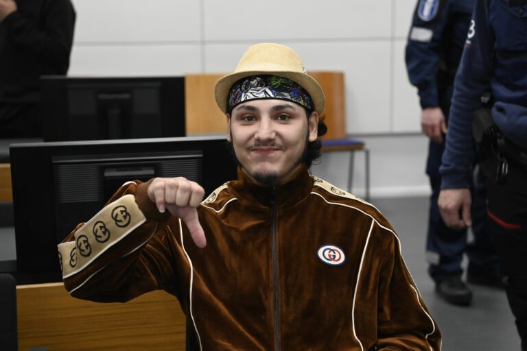 Vakavasti ampumisessa loukkaantunut mies jätettiin yöllä sairaalalle