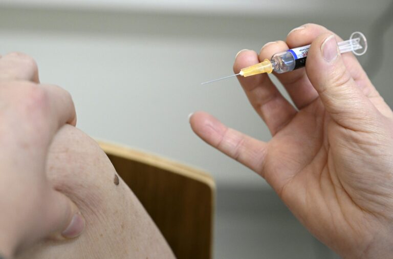 Influenssa- ja koronarokotukset Kivelän terveysasemalla