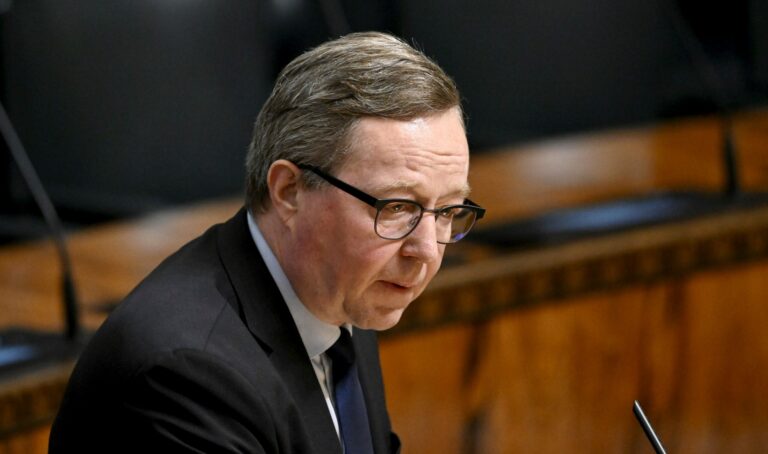 Eduskunnan täysistunto