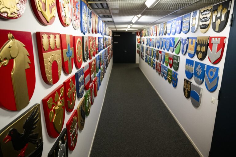 Vaakunoita Kuntatalolla