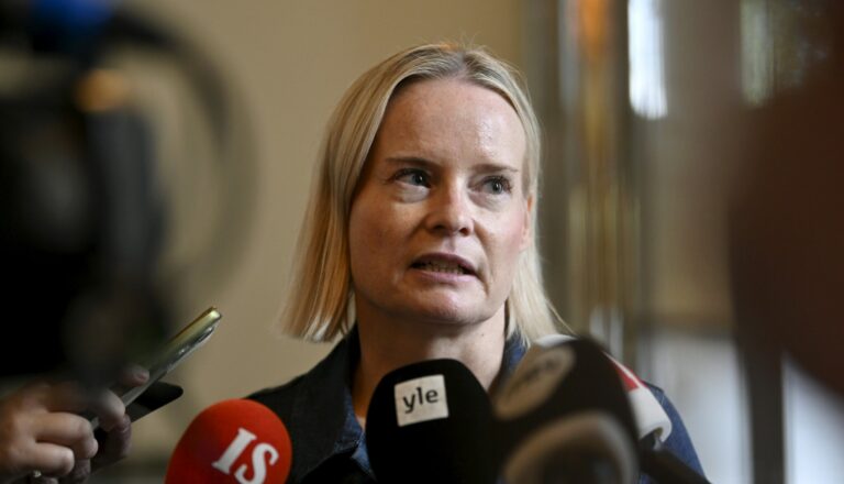 Riikka Purra kommentoi Palestiina -julkilausumaa medialle