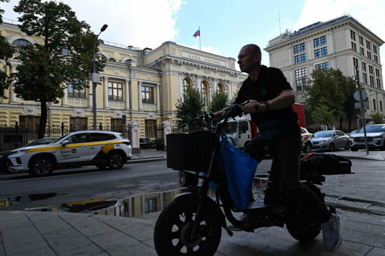 RUSSIA - ECONOMY - RATE