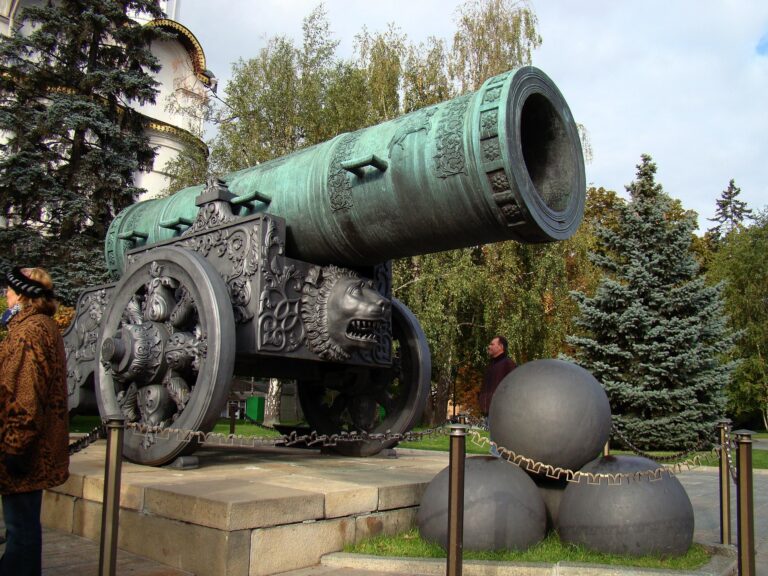 tsar-cannon-177846_1920