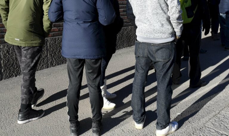 Migrin Helsingin palvelupiste on ruuhkautunut