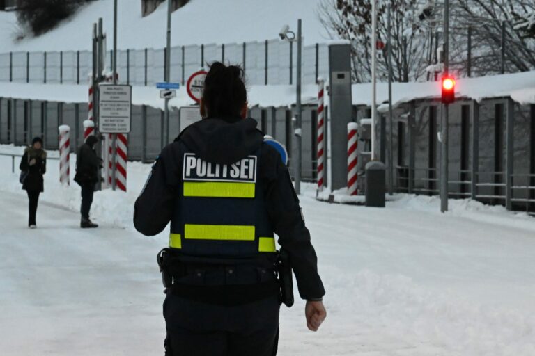 Viron ja Venäjän raja-asema