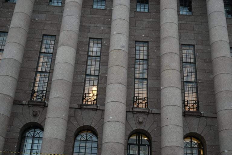 Yle: Eduskunnan vessoista löytyi huumejäämiä pikkujouluna