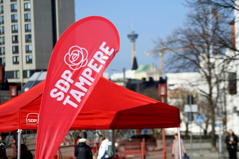 SDP:n kampanjatilaisuus Tampereella