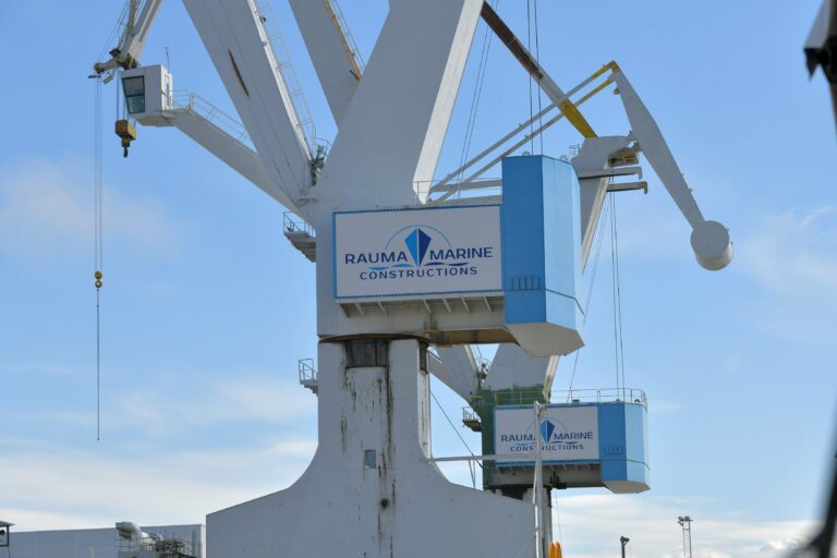 Laivue 2020 -hankkeen ensimmäinen sota-alus lasketaan vesille Raumalla