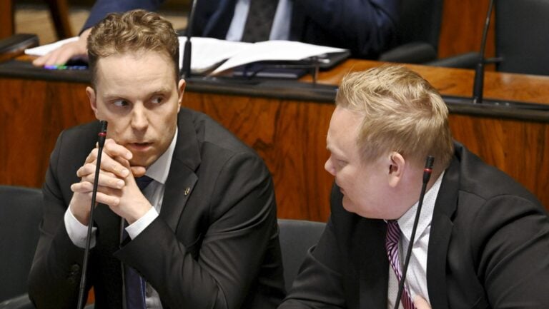 Eduskunnan täysistunto