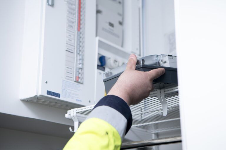 Varttisähkömittarin asennus