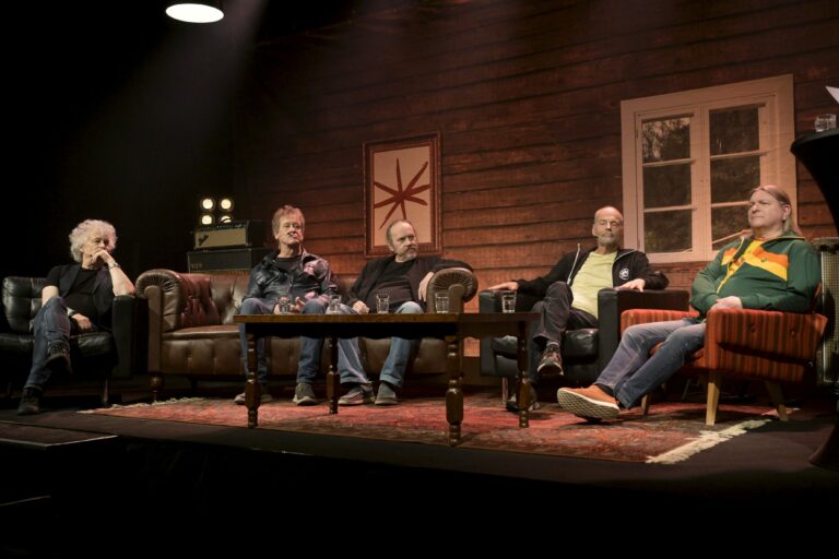 Mitä rock-yhtye Eppu Normaali aikoo tehdä?