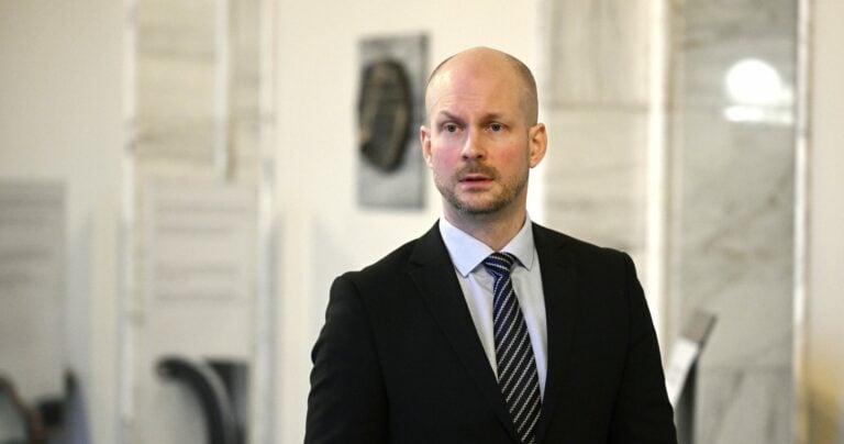 Parlamentaarisen finanssipoliittisen työryhmän info velkajarrun toimeenpanosta