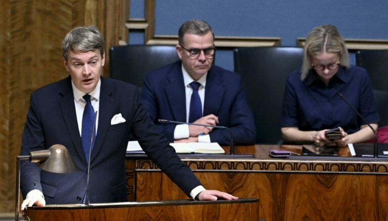 Täysistunto, lähetekeskustelussa valtion vuoden 2026 talousarvioesitys ja talousarvioesitykseen liittyvät budjettilakiesitykset