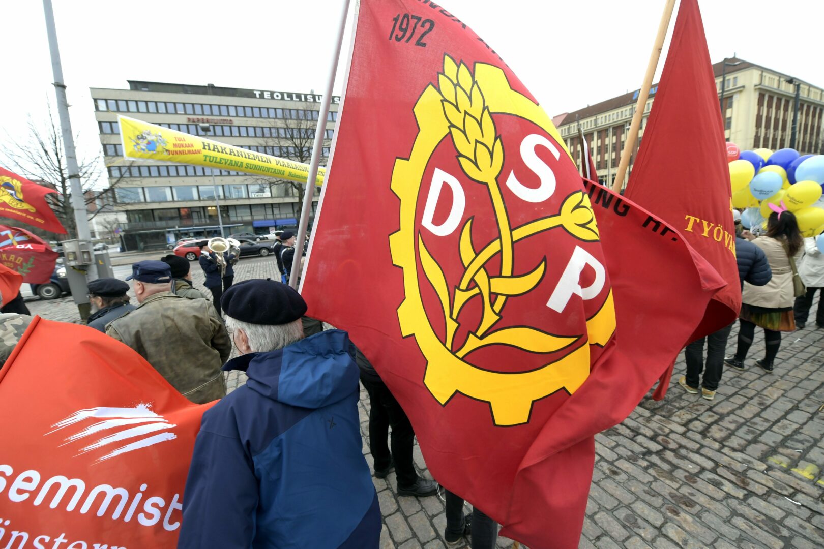 Työväen vappukulkue 1. toukokuuta 2018., LEHTIKUVA / VESA MOILANEN