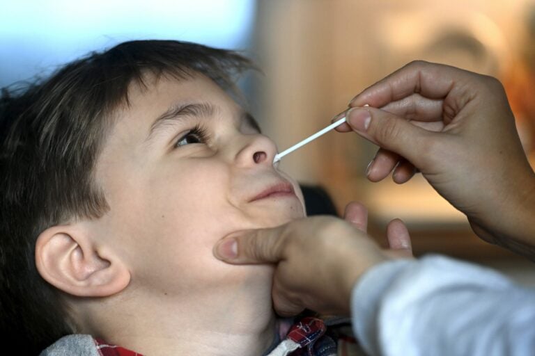 Koronatestaus kotona