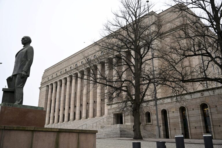 Vatsatautitartuntaketju eduskunnassa