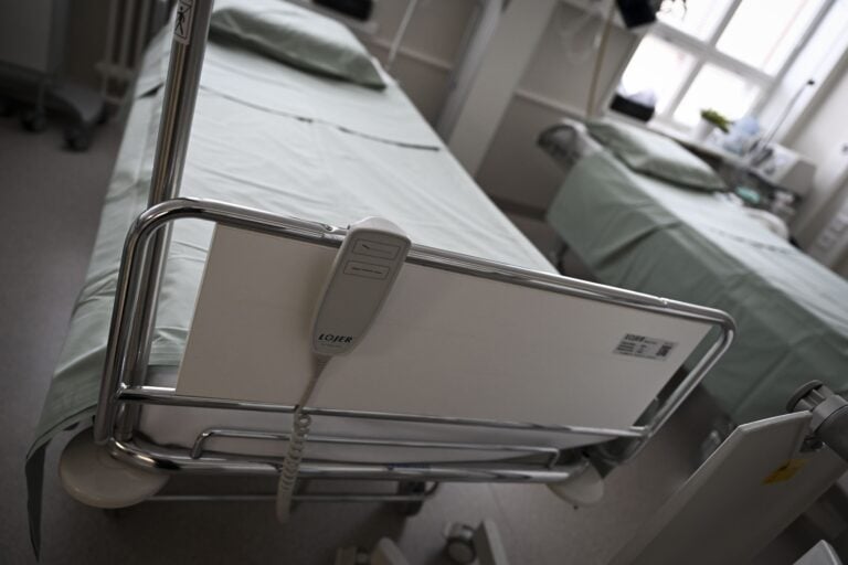 Mehiläisen mediatilaisuus ja sairaalakierros