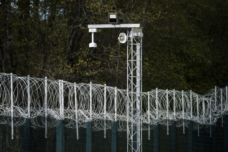 Itärajan esteaita Nuijamaalla