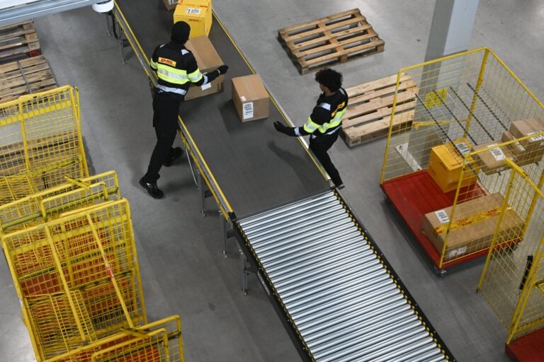 DHL Expressin uuden logistiikkakeskuksen mediainfo Vantaalla 3