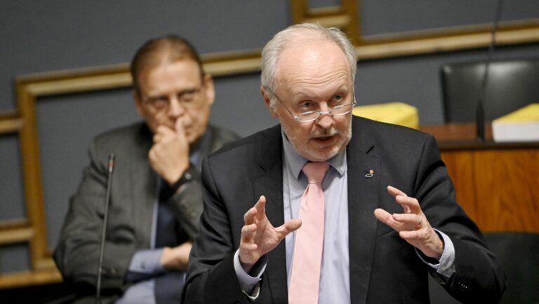 Eduskunnan täysistunto