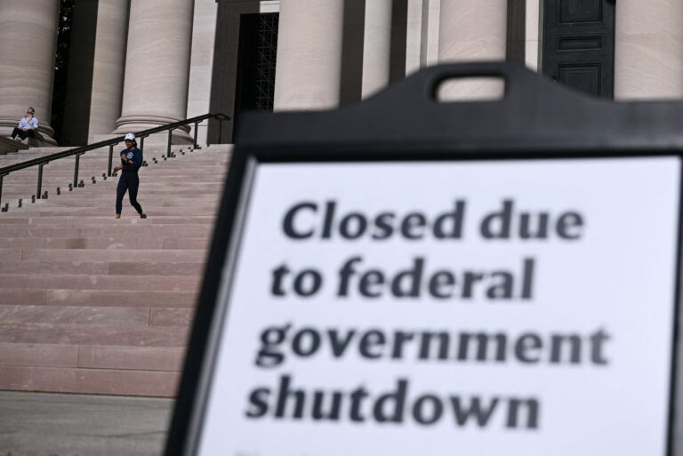 FILES - US - POLITICS - GOVERNMENT - SHUTDOWN