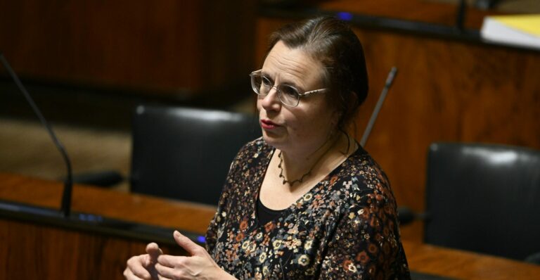 Eduskunnan täysistunto