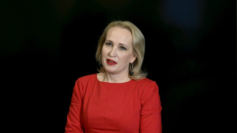 EK:n toimitusjohtajaksi on valittu Teknologiateollisuuden Minna Helle