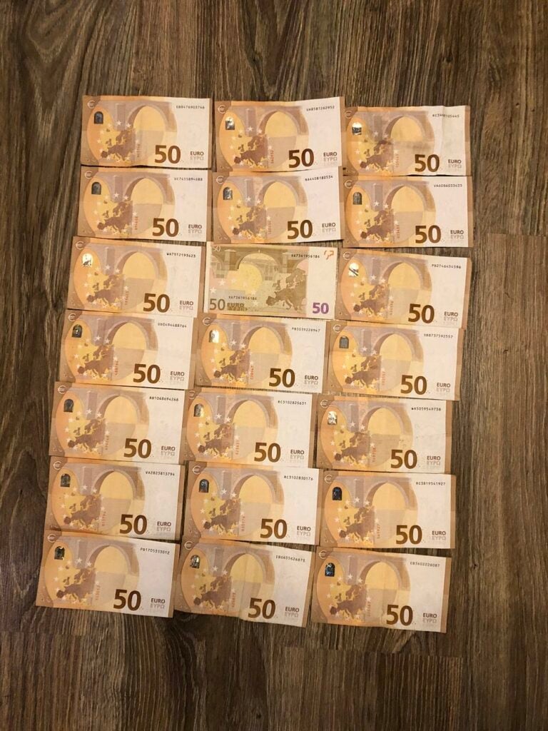 9efd78b3-65b1-4dce-a401-a26bc569a873