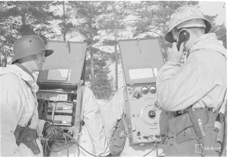 Kuva1 Talvisodan radioryhma