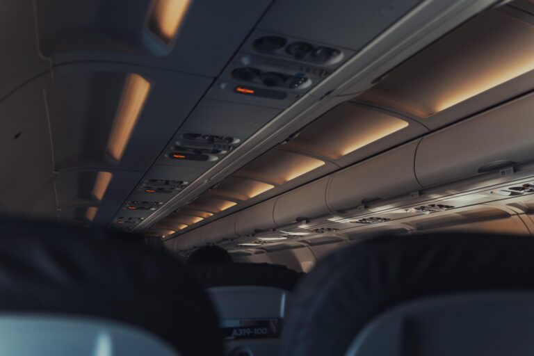 travelling-7844283_1920