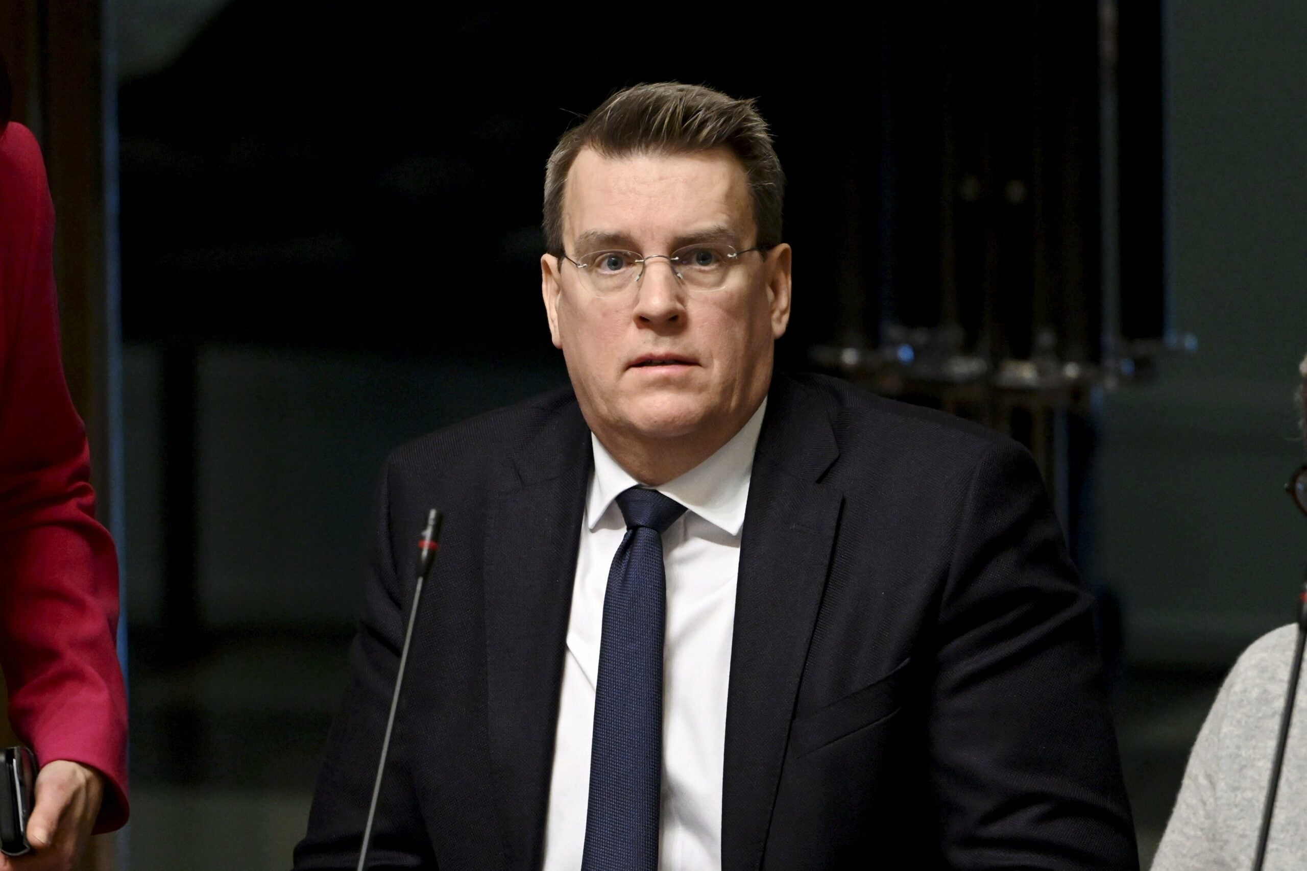 Martin Paasi: On leikattava 15 miljardia euroa, että velaksi eläminen loppuisi