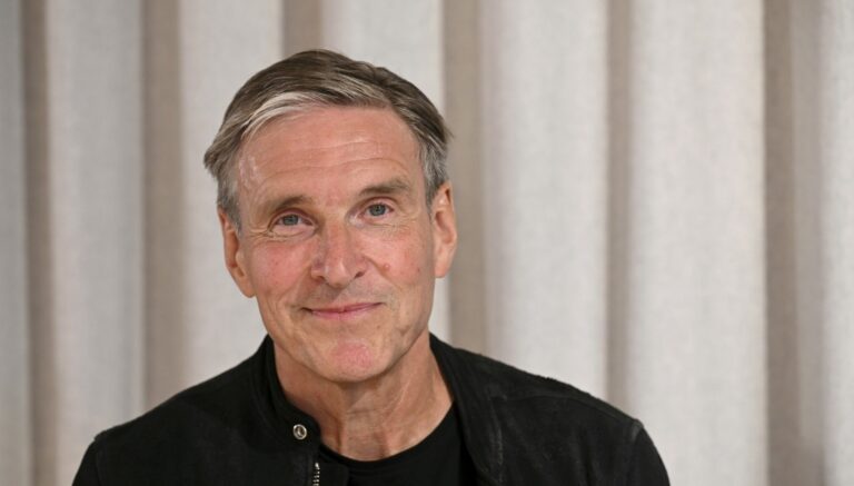 Kari Kivelän Punkkari ja mediapomo -teoksen julkistamistilaisuus