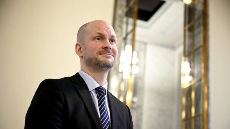 Parlamentaarisen finanssipoliittisen työryhmän info velkajarrun toimeenpanosta