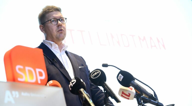 SDP:n puoluevaltuuston kokous Espoossa