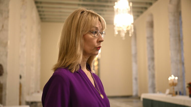 Eduskunnan täysistunto