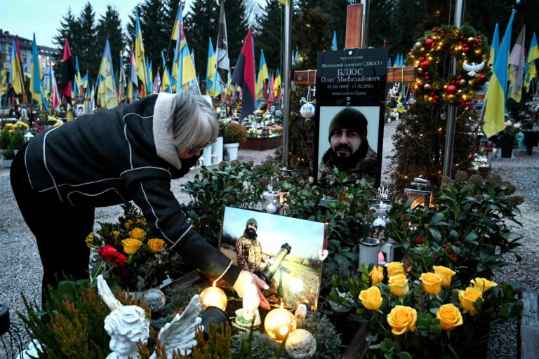 TOPSHOT-UKRAINE-RUSSIA-CONFLICT-WAR